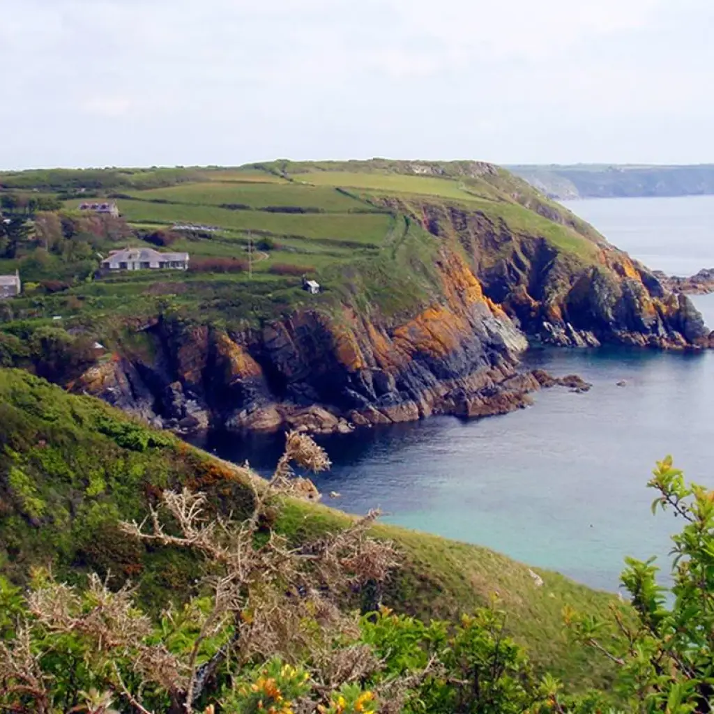 Explore The Highlights of Southern England for 7 days with Gebeco and discover unforgettable experiences - Photo 2