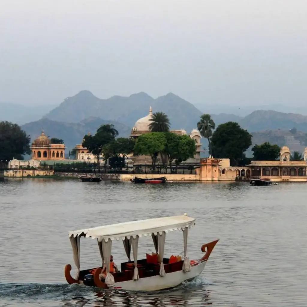 Explore Luxury North India with Kerala Tour for 19 days with Golden Triangle India Tours and discover unforgettable experiences - Photo 2