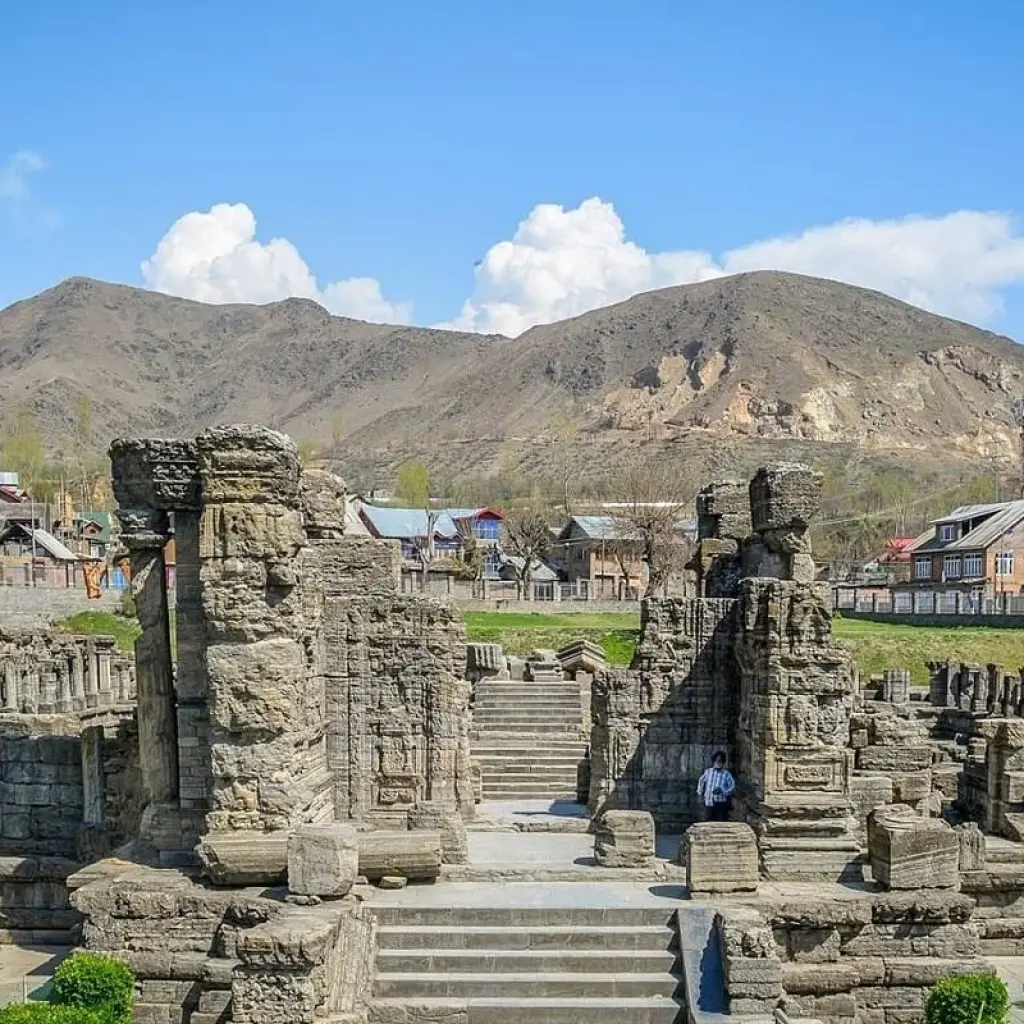 Explore Exotic Kashmir for 6 days with Golden Triangle India Tours and discover unforgettable experiences - Photo 2