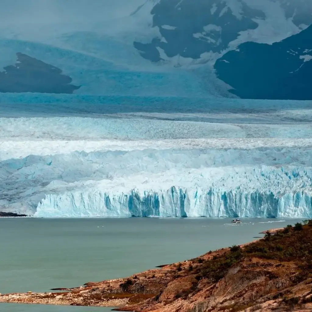 Explore Glaciers and Paine Adventure (4 Nights) for 5 days with Hi Travel Argentina and discover unforgettable experiences - Photo 2