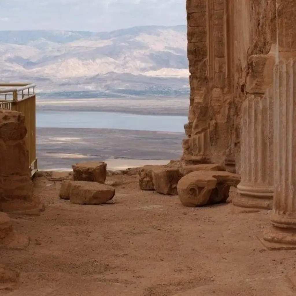 Explore Highlights of Israel, German-speaking guide for 8 days with Holiday Travel Israel and discover unforgettable experiences - Photo 2