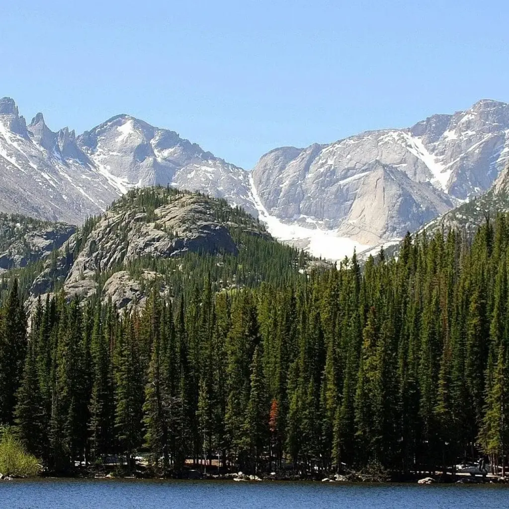 Explore travel experiences in North America, one of the most popular destinations on Elife Travel