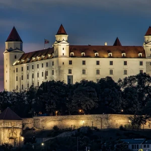 
	Dive into Co vidět v Bratislavě za 4 dny with expert insights, published on February 25, 2025, and explore new travel ideas
