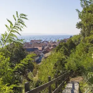 Explore Bonjour Bordeaux: Chateaux, Wineries & Charming Villages 2025 for 8 days with Avalon Waterways and discover unforgettable experiences - Photo 4