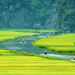 Explore Essence of Northern Vietnam: Hanoi, Ninh Binh, Halong & Sapa (4D3N) for 4 days with Best Vietnam Tours and discover unforgettable experiences - Photo 5