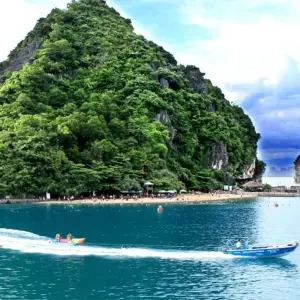 Explore 14-Day Vietnam Expedition: North to South for 14 days with Best Vietnam Tours and discover unforgettable experiences - Photo 5