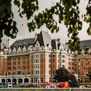 Explore 8-Day Vancouver Explorer & Rocky Mountaineer Tour: Deluxe Train Journey to the Rockies for 8 days with Calgary Tours and discover unforgettable experiences - Photo 6