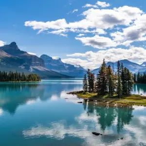 Explore 6-Day Rockies Tour: Banff, Yoho & Kootenay National Parks Adventure for 6 days with Calgary Tours and discover unforgettable experiences - Photo 8