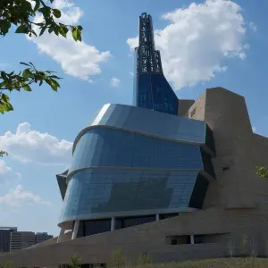Explore Eastern US & Canada Grand Vacation with Extended Stay in New York City for 17 days with Cosmos and discover unforgettable experiences - Photo 5