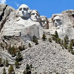 Explore Exploring America's National Parks for 15 days with Cosmos and discover unforgettable experiences - Photo 2