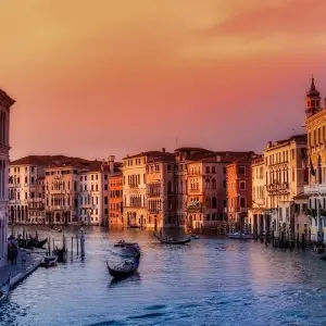 Explore Europe's Highlights with London for 15 days with Cosmos and discover unforgettable experiences - Photo 8