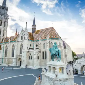 Explore Donaumetropolen zur Vorweihnachtszeit for 6 days with DCS Touristik and discover unforgettable experiences - Photo 5