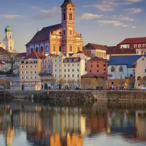 Explore Weihnachtsmärkte entlang der Donau for 4 days with DCS Touristik and discover unforgettable experiences - Photo 9