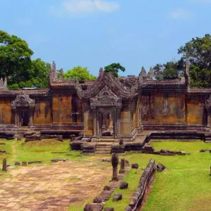 Explore Adventure-Filled Cambodia Off-road Motorcycle Tour from Siem Reap to Banteay Chhmar & Preah Vihear for 3 days with DNQ Travel and discover unforgettable experiences - Photo 3