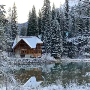 Explore Rockies Winter Premium Tour (Small Group) for 5 days with Discover Canada Tours and discover unforgettable experiences - Photo 4
