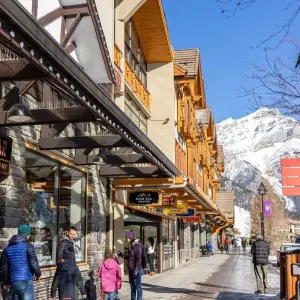 Explore Rockies Winter Premium Tour (Small Group) for 5 days with Discover Canada Tours and discover unforgettable experiences - Photo 8