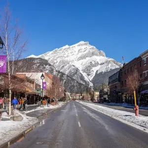 Explore Rockies Winter Premium Tour (Small Group) for 5 days with Discover Canada Tours and discover unforgettable experiences - Photo 9