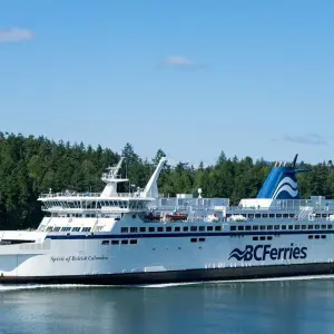 Explore Vancouver Island Premium Tour for 8 days with Discover Canada Tours and discover unforgettable experiences - Photo 9
