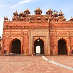 Explore Golden Triangle Tour with Ayodhya and Varanasi for 9 days with Divyan Holidays and discover unforgettable experiences - Photo 2
