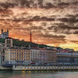 Explore Southern France Tour - Nice to Paris for 8 days with Eskapas and discover unforgettable experiences - Photo 2