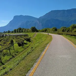 Explore From Merano to Lake Garda for 5 days with Eurobike and discover unforgettable experiences - Photo 2