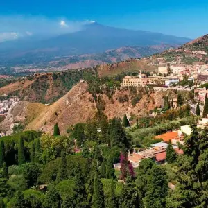 Explore Spectacular Europe End Rome for 14 days with Europamundo and discover unforgettable experiences - Photo 11