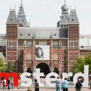 Explore Europe Taster for 7 days with Expat Explore Travel and discover unforgettable experiences - Photo 2