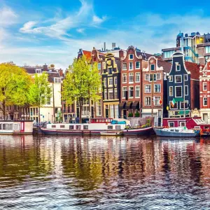 Explore Europe Taster for 7 days with Expat Explore Travel and discover unforgettable experiences - Photo 3