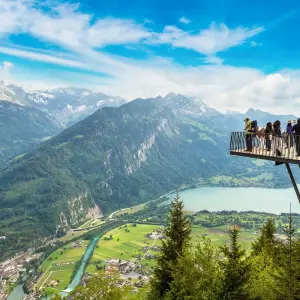 Explore Scenic Europe for 9 days with Expat Explore Travel and discover unforgettable experiences - Photo 4