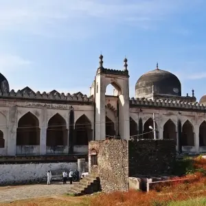 Explore Luxury Golden Triangle Tour with Varanasi for 8 days with GeTS Holidays and discover unforgettable experiences - Photo 4