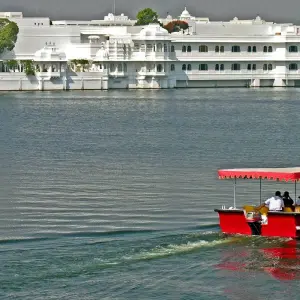 Explore Gems of Rajasthan for 14 days with GeTS Holidays and discover unforgettable experiences - Photo 3