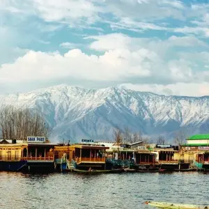 Explore Exotic Kashmir for 6 days with Golden Triangle India Tours and discover unforgettable experiences - Photo 9