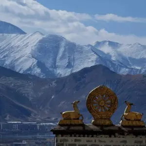 Explore 9 Days Lhasa Gyantse Shigatse Everest Namtso Group Tour for 9 days with Great Tibet Tour and discover unforgettable experiences - Photo 4