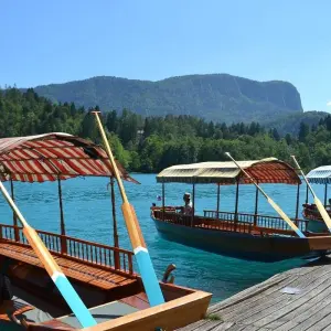 Explore Slovenia - 3 Lakes Walk for 5 days with Helia Travel Agency and discover unforgettable experiences - Photo 4