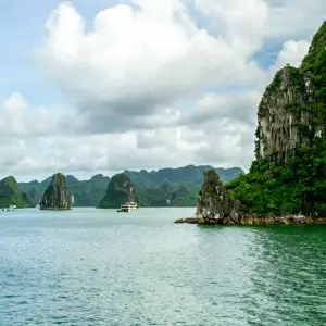 Explore 5 Days Majestic Ha Long Bay And Ha Noi Adventure for 5 days with Hoi An Express and discover unforgettable experiences - Photo 9