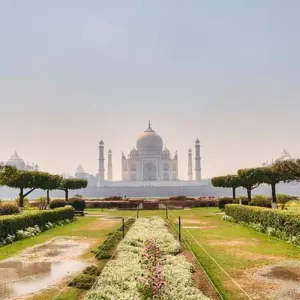 Explore 2 Days Taj Mahal Tour by India's fastest Train for 2 days with ITS holidays and discover unforgettable experiences - Photo 2