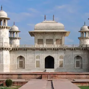 Explore 2 Days Taj Mahal Tour by India's fastest Train for 2 days with ITS holidays and discover unforgettable experiences - Photo 5
