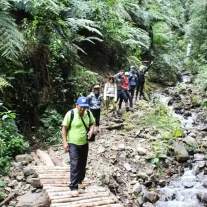 Explore Hidden Inca Trail to Machu Picchu for 4 days with Inkayni Peru Tours and discover unforgettable experiences - Photo 5