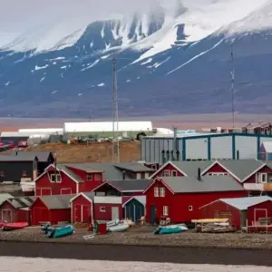 Explore Premium: East Greenland's Northern Lights: Fly and Cruise for 10 days with Inventia and discover unforgettable experiences - Photo 4