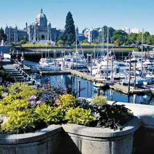 Explore Family vacation in Western Canada for 11 days with DERTOUR and discover unforgettable experiences - Photo 2