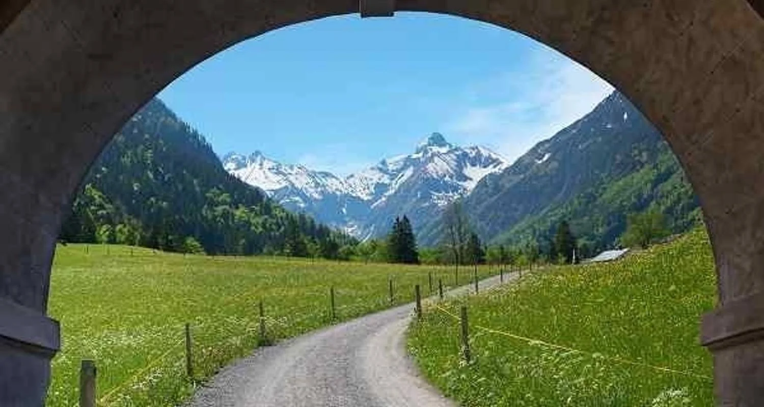 Iller Cycle Path With Luggage Transfer - 4 days with Feuer und Eis Touristik - Photo 2 Explore Iller Cycle Path With Luggage Transfer for 4 days with Feuer und Eis Touristik and discover unforgettable experiences - Photo 2