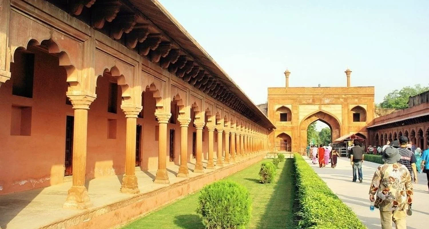 Agra Tour Package - 2 days with ITS holidays - Photo 2 Explore Agra Tour Package for 2 days with ITS holidays and discover unforgettable experiences - Photo 2